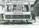Archive photo: Aarhus horse tram 1 inside Scandia's gård, seen from the side (1884)