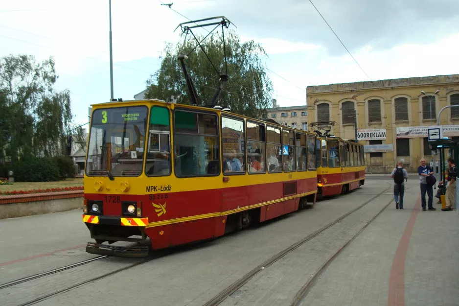 Łódź tram line 3 with railcar 1728 at Plac Reymonta (2008)