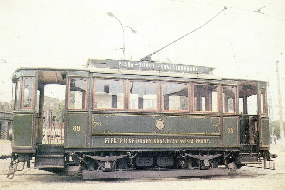 Postcard: Prague railcar 88 in front of the depot Vozovna Střešovise (1901)