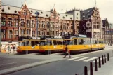 Amsterdam tram line 9 with articulated tram 664 at Central Station (1981)