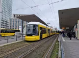 Berlin fast line M10 with low-floor articulated tram 9117 at Hauptbahnhof (2023)