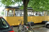 Bielefeld railcar on Siegfriedplatz, Der Koch Bistro & Restaurant Supertram, seen from the side (2016)