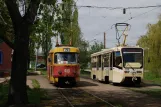 Kharkiv tram line 20 with railcar 410 at Piwdennyj wokzał (2011)