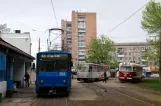 Kharkiv tram line 5 with railcar 4566 in the intersection Haharina Avenue/Heriov Stalinhradu Avenue (2011)