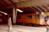 Kiel service vehicle 352 inside the depot Betriebshof Gaarden (1981)