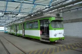 Mannheim articulated tram 512 inside Möhlstr. (2009)