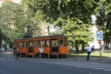 Milan tram line 2 with railcar 1982 at Piazza Castelli (2009)