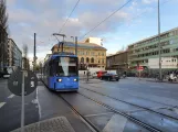 Munich tram line 18 with low-floor articulated tram 2125 outside Hauptbahnhof (2020)
