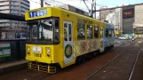 Nagasaki tram line 1 with railcar 1302 at Nishihamano-Machi (2017)