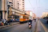 Naples tram line 4 with railcar 994 on Via Amerigo Vecpucci (2005)