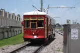New Orleans line 2 Riverfront with railcar 462 at Toulouse (2010)