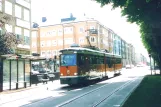 Norrköping articulated tram 64 "Dessau" at Djäkneparksskolan (2005)