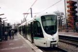 Paris tram line T2 with low-floor articulated tram 424 at Issy Val de Seine (2007)