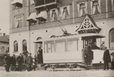 Postcard: Ulricehamn railcar 1 in front of Stora Hotellet (Hotell Bogesund) (1911-1917)