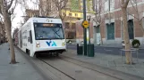 San Jose Green Line (902) with low-floor articulated tram 919 near Santa Clara (N) (2021)