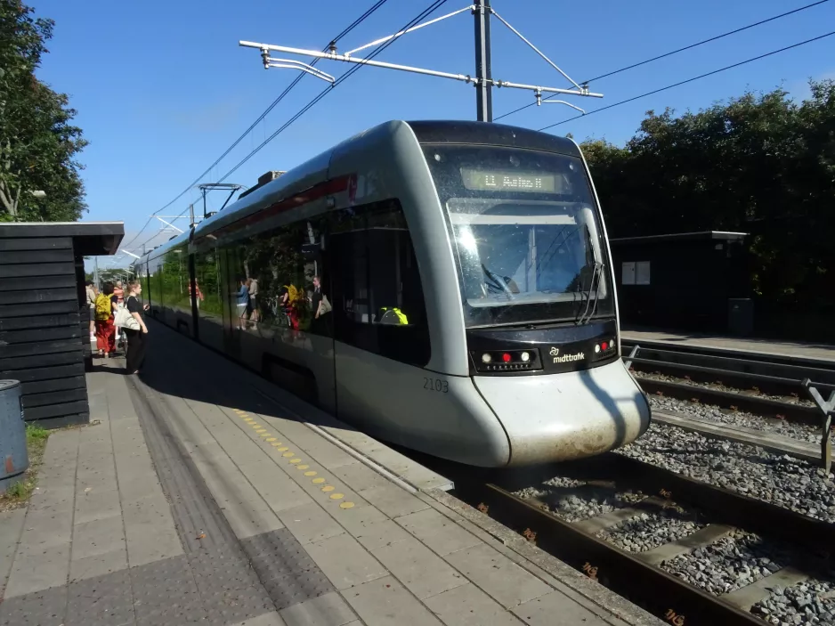 Aarhus light rail line L1 with low-floor articulated tram 2103-2203 at Torsøvej (2023)