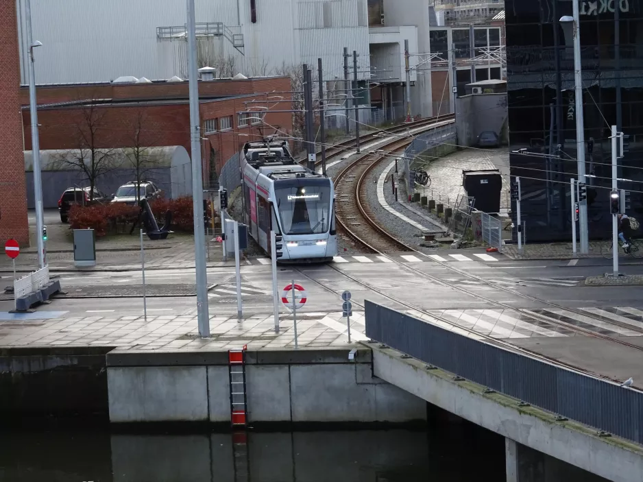 Aarhus light rail line L2  at Mindet (2017)