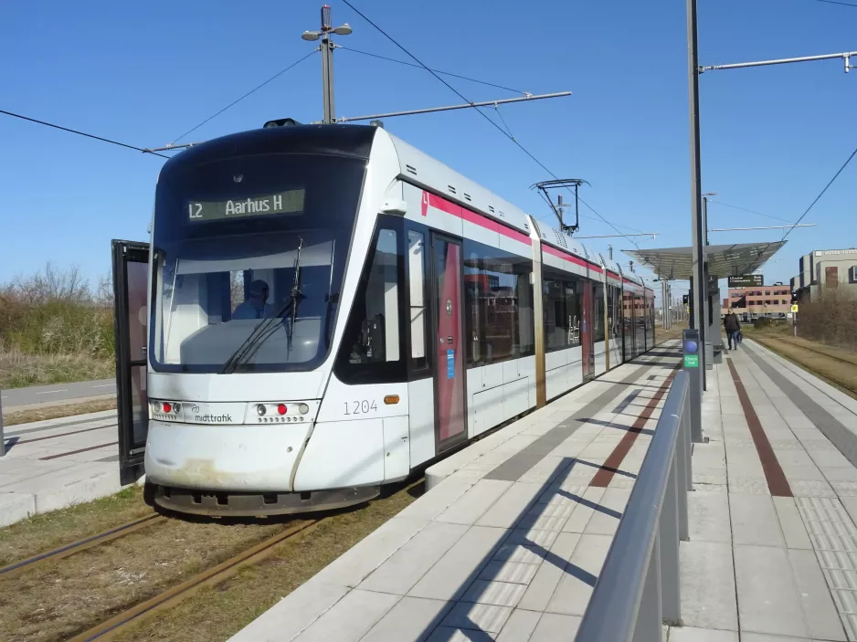 Aarhus light rail line L2 with low-floor articulated tram 1104-1204 at Universitetshospitalet (2022)