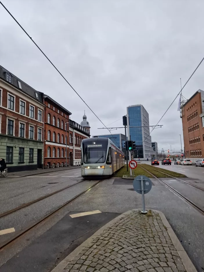 Aarhus light rail line L2 with low-floor articulated tram 1106-1206 near Nørreport (2023)