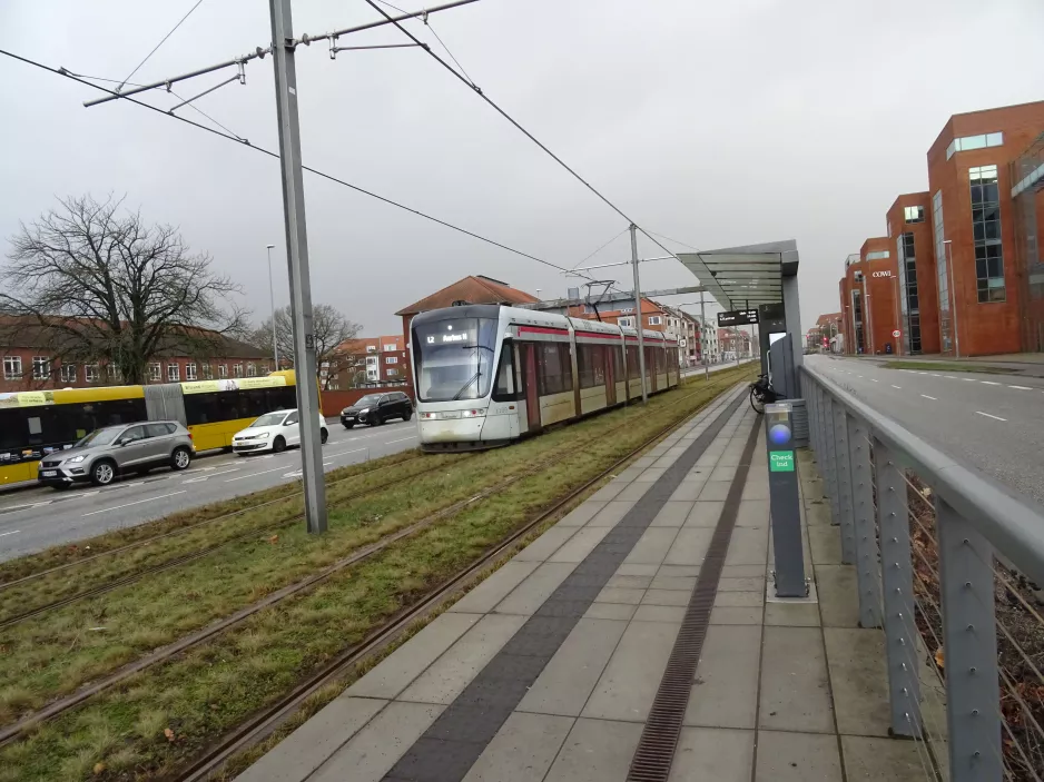 Aarhus light rail line L2 with low-floor articulated tram 1109-1209 at Aarhus Universitet (2023)