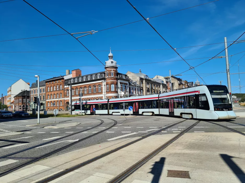 Aarhus light rail line L2 with low-floor articulated tram 2103-2203 at Nørreport (2021)