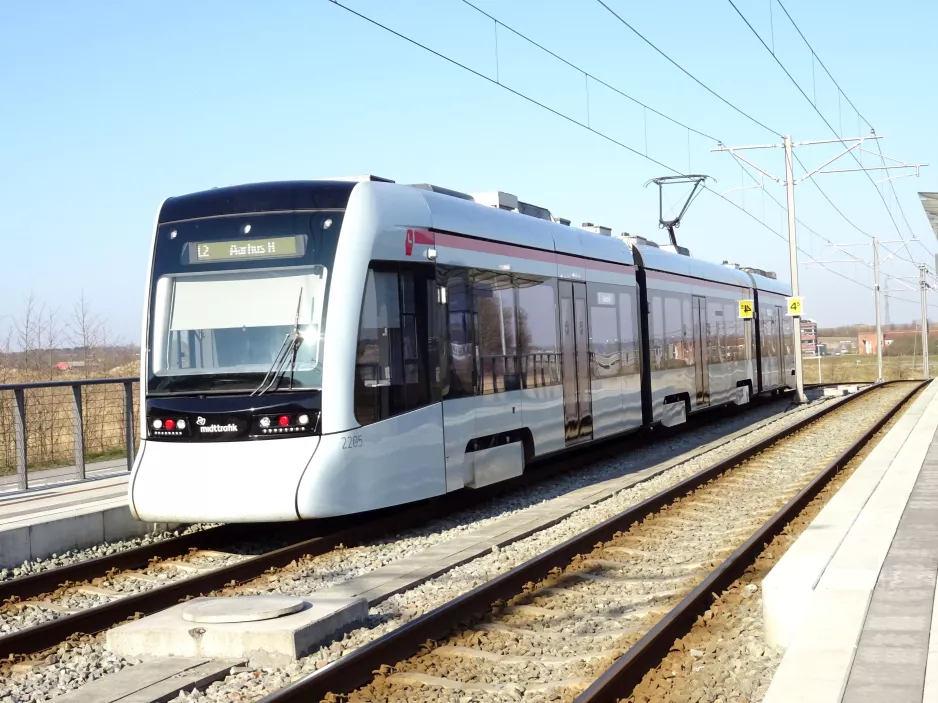 Aarhus light rail line L2 with low-floor articulated tram 2105-2205 at Gl. Skejby (2020)