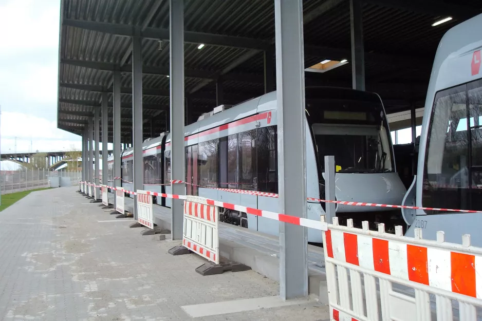 Aarhus low-floor articulated tram 2104-2204 at Trafik- og Servicecenter (2017)