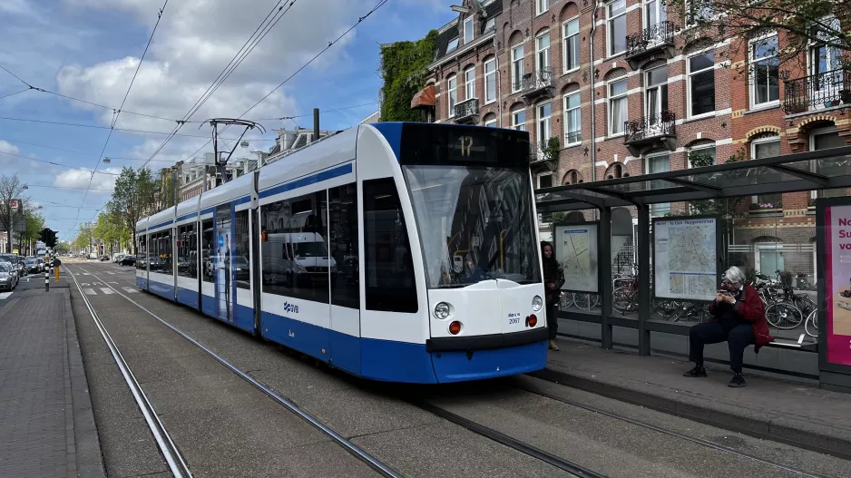 Amsterdam tram line 17 with low-floor articulated tram 2067 at 1e Con. Huygensstraat (2022)