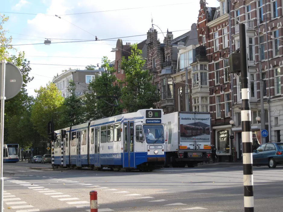 Amsterdam tram line 9 with articulated tram 781 on Plantage Middenlaan (2009)