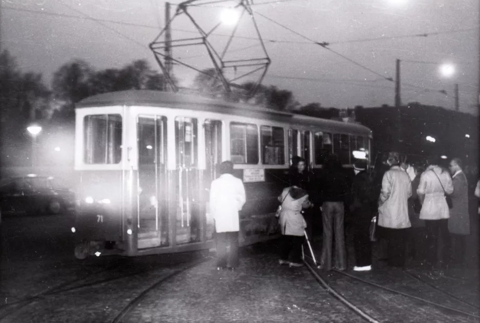 Archive photo: Malmö railcar 71 in front of Elspårvagnshallarna  Zenithgatan (1973)