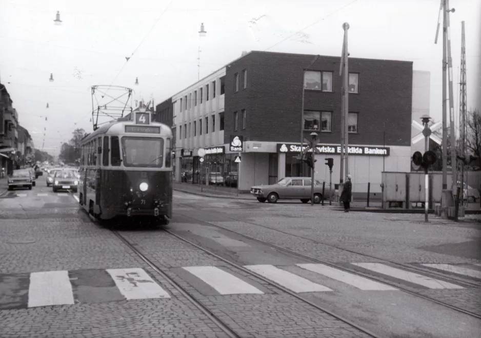 Archive photo: Malmö tram line 4 with railcar 71 at Limhamn Gamla gatan (1973)