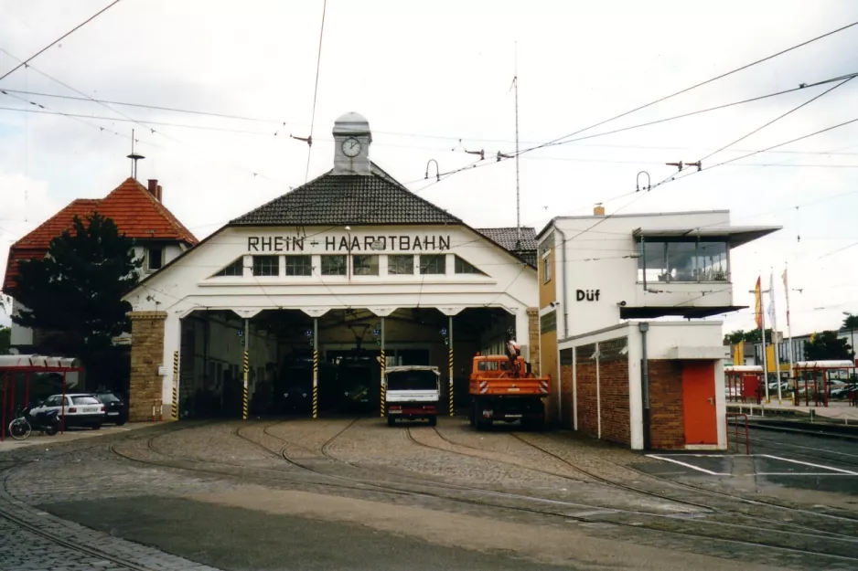 Bad Dürkheim in front of Rhein-Haardtbahn (2003)