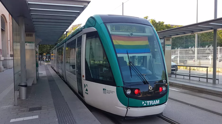 Barcelona tram line T4 with low-floor articulated tram 17 at Ciutadella | Vila Olímpica (2019)