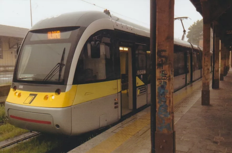 Bergamo regional line T1 with articulated tram 006, side view Bergamo FS (2016)