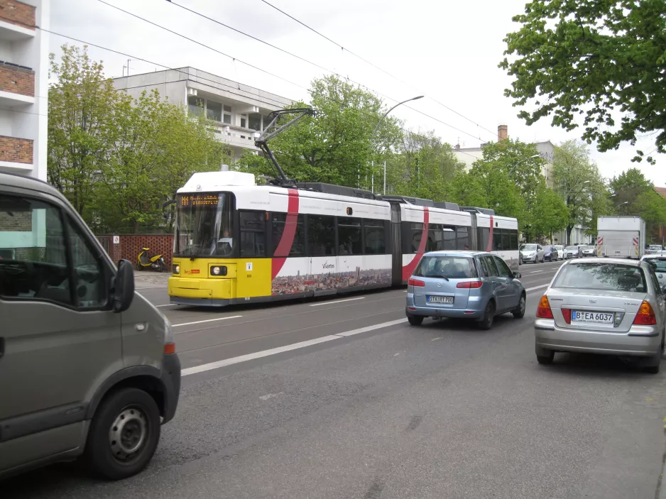 Berlin fast line M1 with low-floor articulated tram 1513 on Grabbeallè, Pankow (2016)