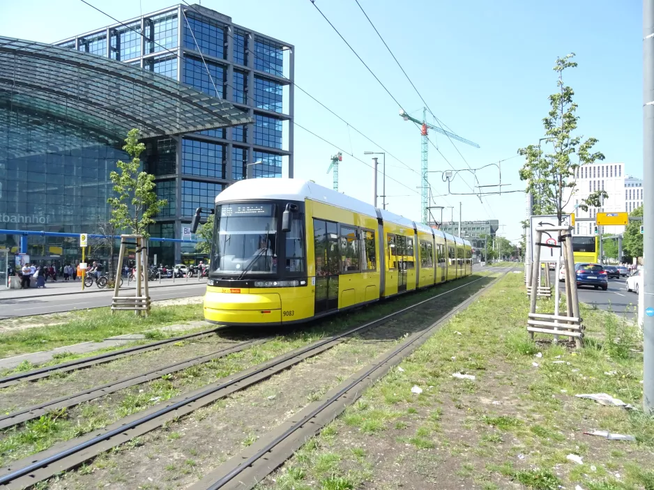 Berlin fast line M10 with low-floor articulated tram 1083 by Hauptbahnhof (2019)