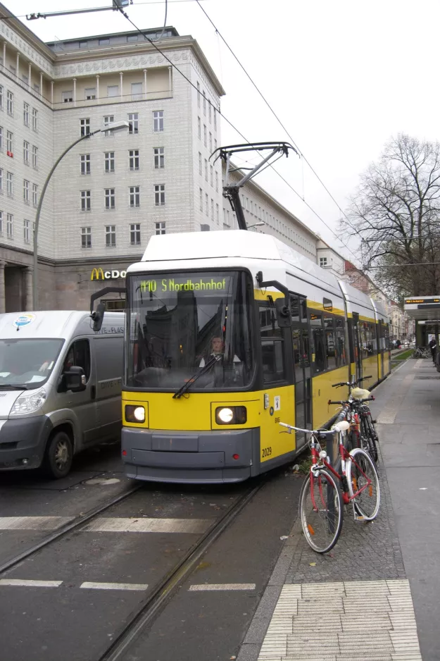Berlin fast line M10 with low-floor articulated tram 2029 at U Frankfurter Tor (2010)