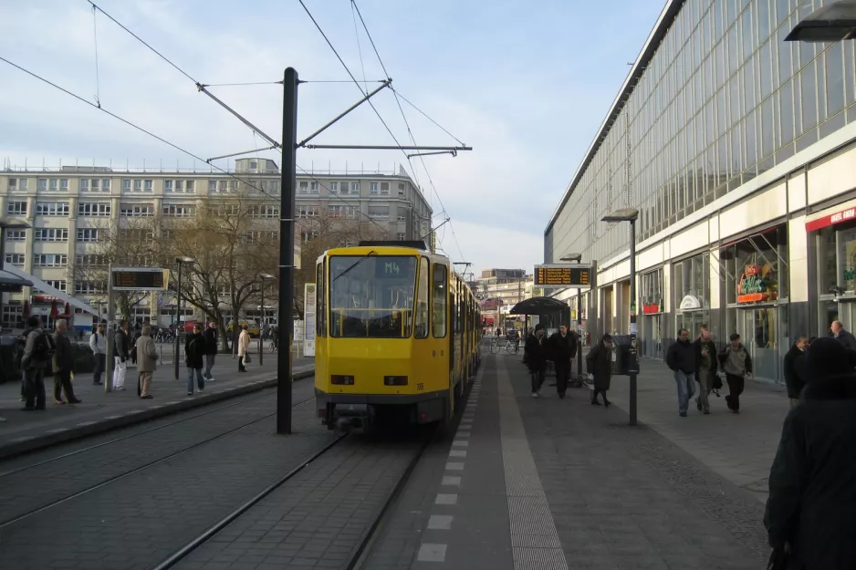 Berlin fast line M4 with articulated tram 7005 at S+U Alexanderplatz/Gontardstraße (2007)