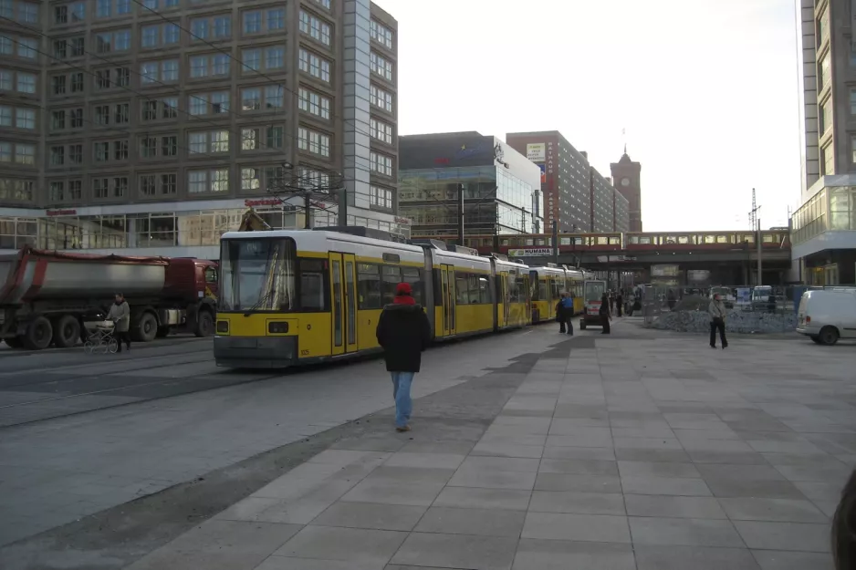 Berlin fast line M4 with low-floor articulated tram 1025 on Alexanderplatz (2007)