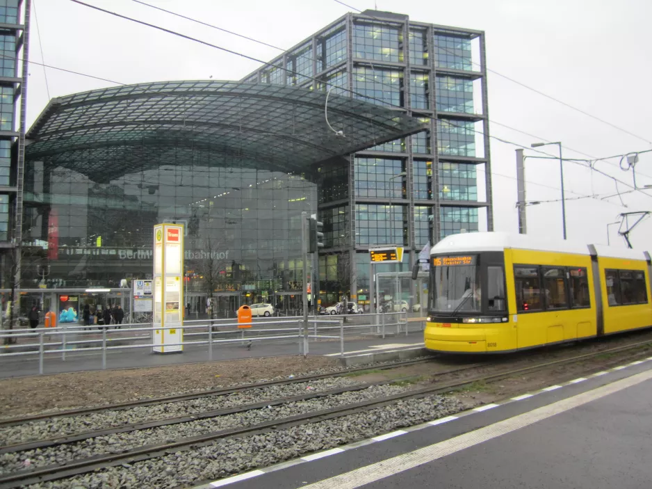 Berlin fast line M5 with low-floor articulated tram 8018 by Hauptbahnhof (2015)