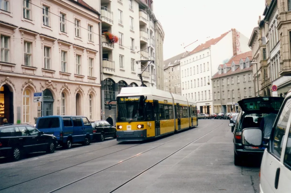 Berlin tram line 15 with low-floor articulated tram 2044 on Alte Schönhauser Straße (2002)