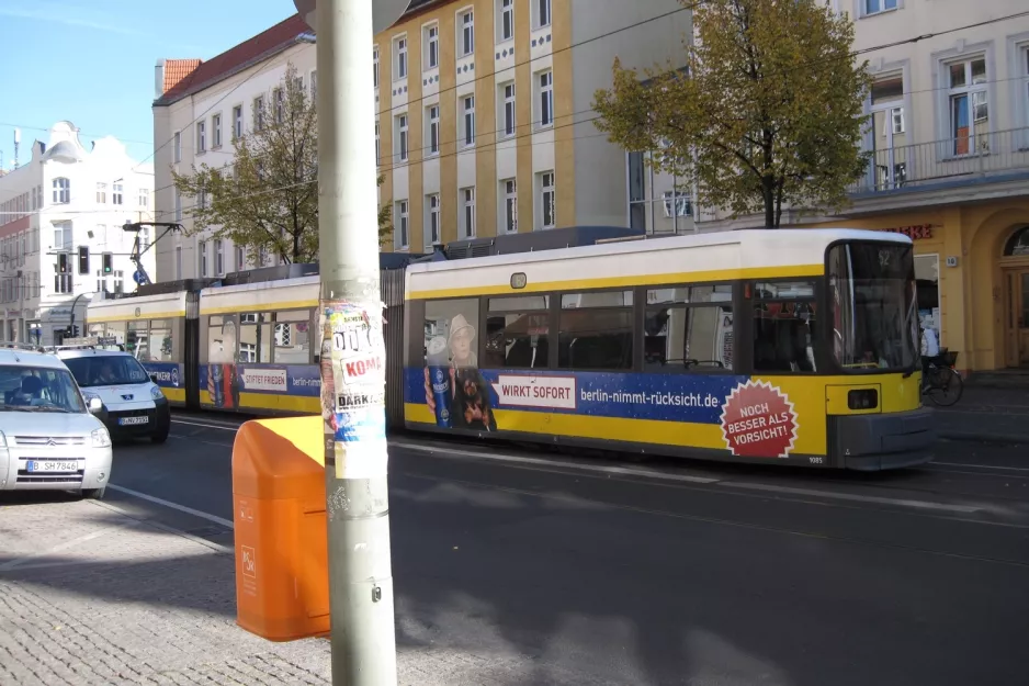 Berlin tram line 62 with low-floor articulated tram 1085 near Bahnhofstr. / Seelenbinderstr. (2012)