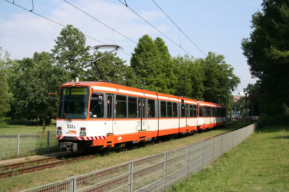 Bielefeld tram line 3 with articulated tram 533 near Otto-Brenner-Straße (2006)