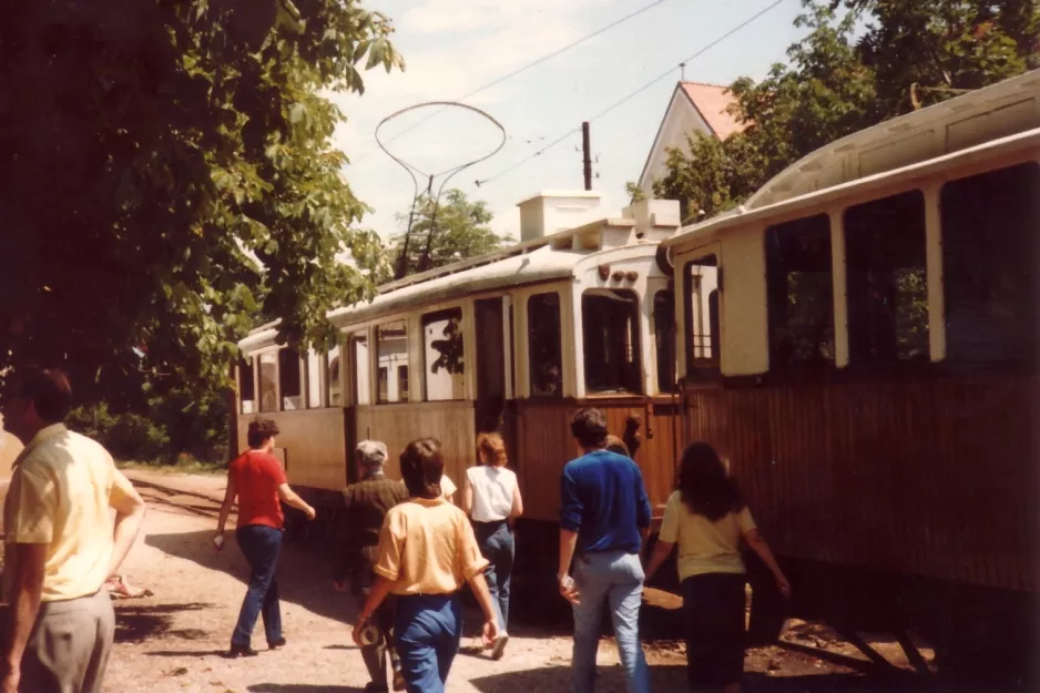 Bolzano regional line 160 with railcar 105 at Oberbozen/Soprabolzano (1982)