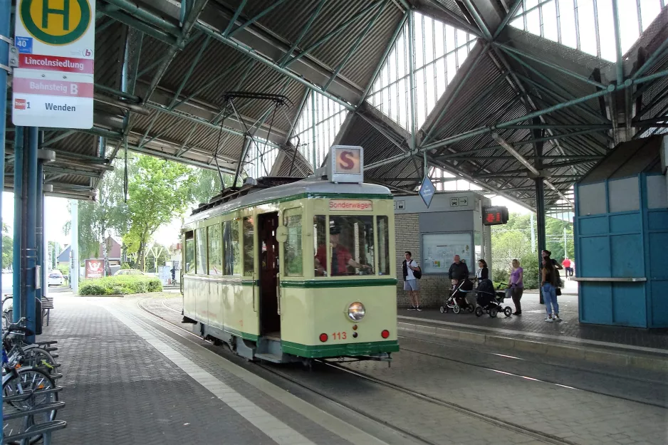 Braunschweig museum tram 113 at Lincolnsiedlund (2016)