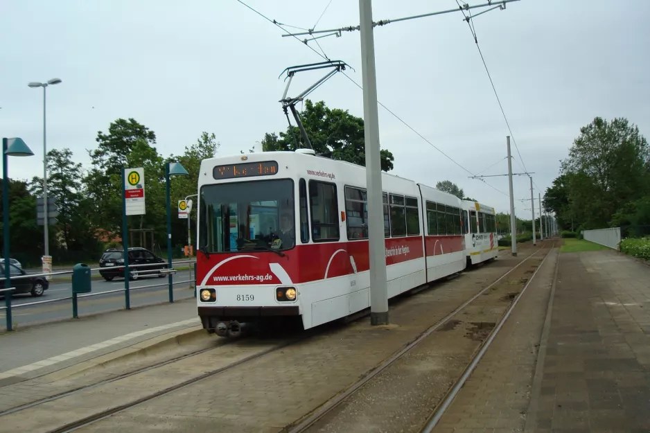 Braunschweig tram line 1 with articulated tram 8159 at Schmalbachstraße (2010)