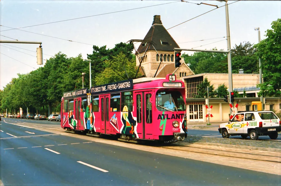 Braunschweig tram line 4 with articulated tram 7357 near Krematorium (1992)
