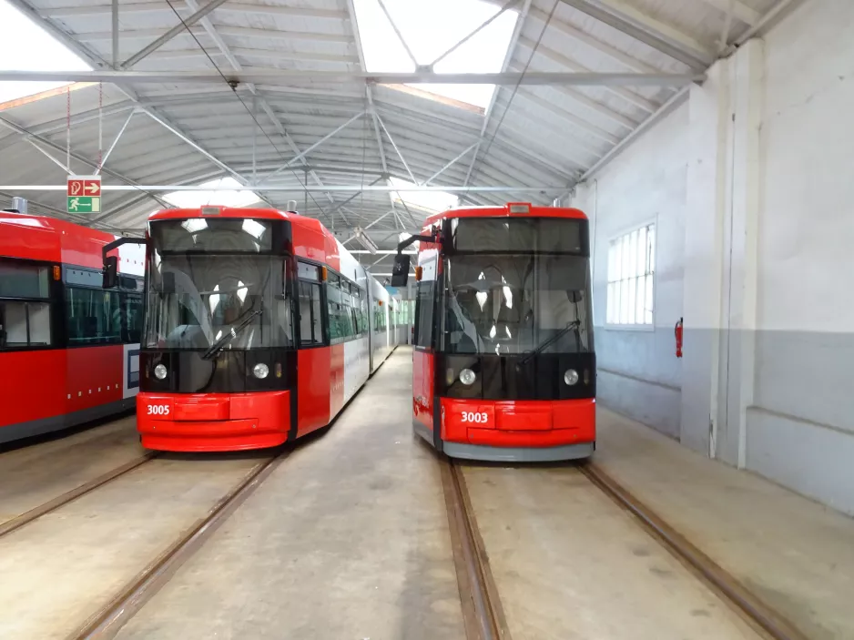 Bremen low-floor articulated tram 3005 inside the depot Sebaldsbrück (2019)
