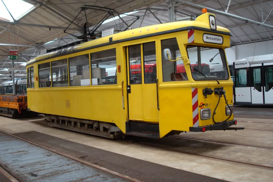 Bremen service vehicle AT 4 inside Sebaldsbrück (2013)