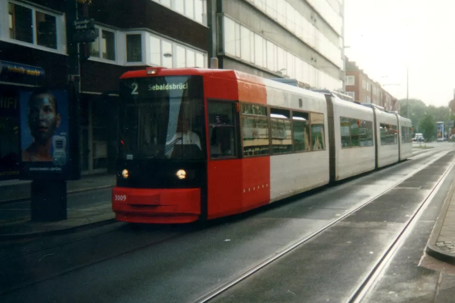 Bremen tram line 2 with low-floor articulated tram 3009 on Faulenstraße (2002)